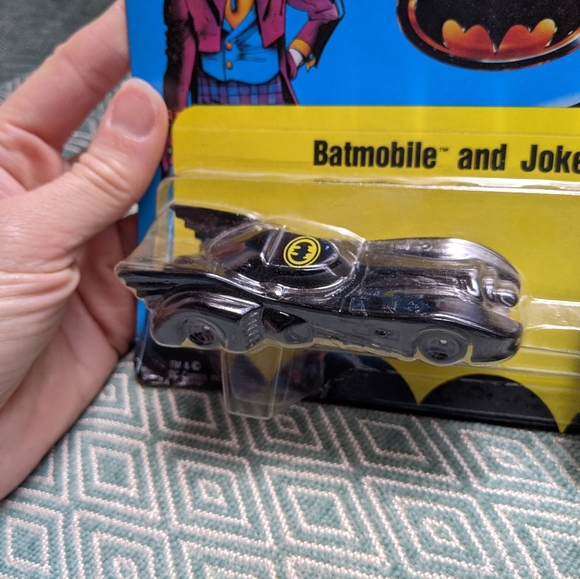1989 BATMAN ERTL BATMOBILE & JOKER VAN DIE CAST - Picture 4 of 13